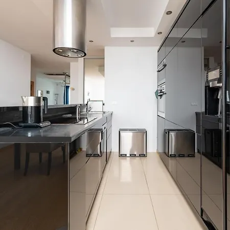 Metro Ursynow Modern Apartment Warsaw Exterior photo