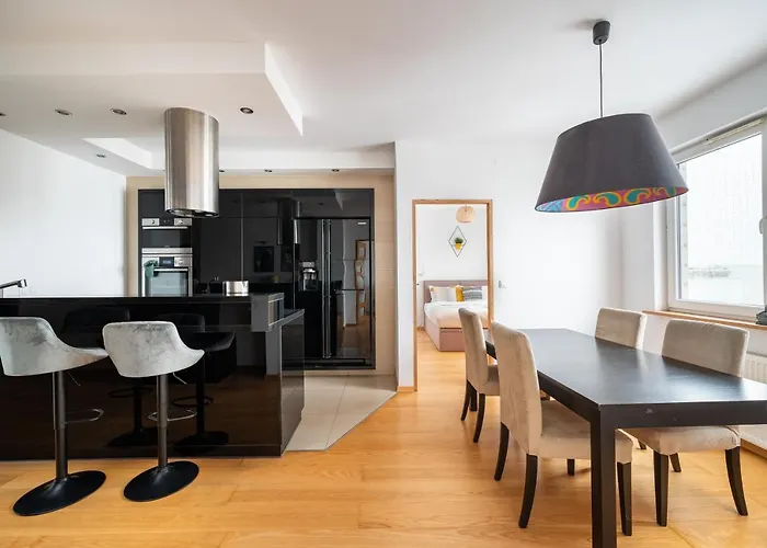 Metro Ursynow Modern Apartment